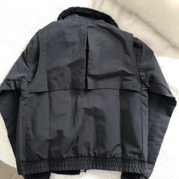 Nike windbreaker jacket black small water resistant - Picture 2 of 4
